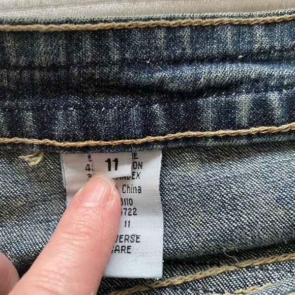 Paris blue woman dirty washed straight leg cropped Jean size 11 Junior - Picture 13 of 13